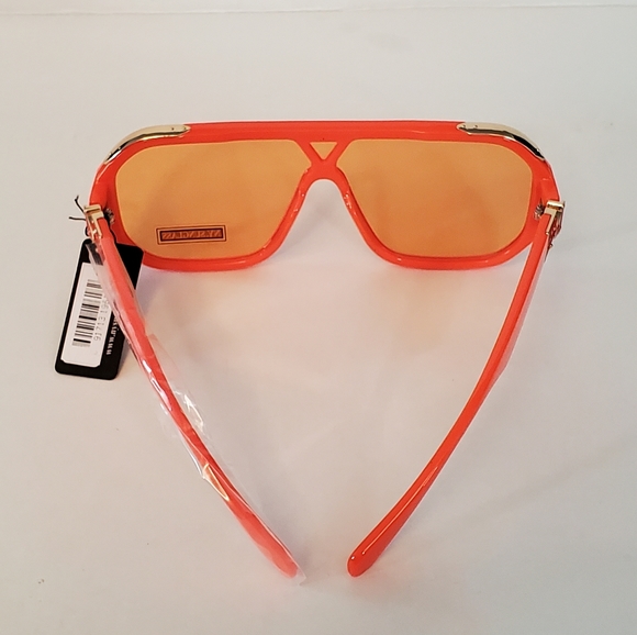 NY Sunglasses - Picture 3 of 9